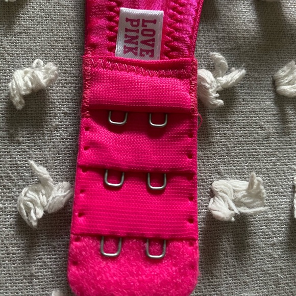 *SOLD* PINK By Victoria’s Secret Push-Up Plunge Bra - Picture 7 of 7